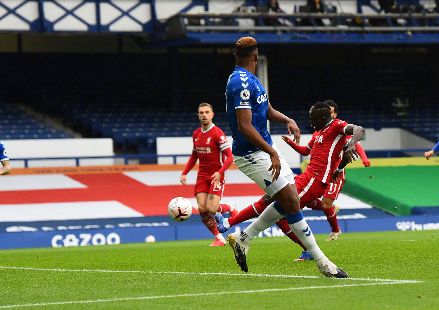 格雷泽家族与曼联（三）：格雷泽家族的两幅面孔.